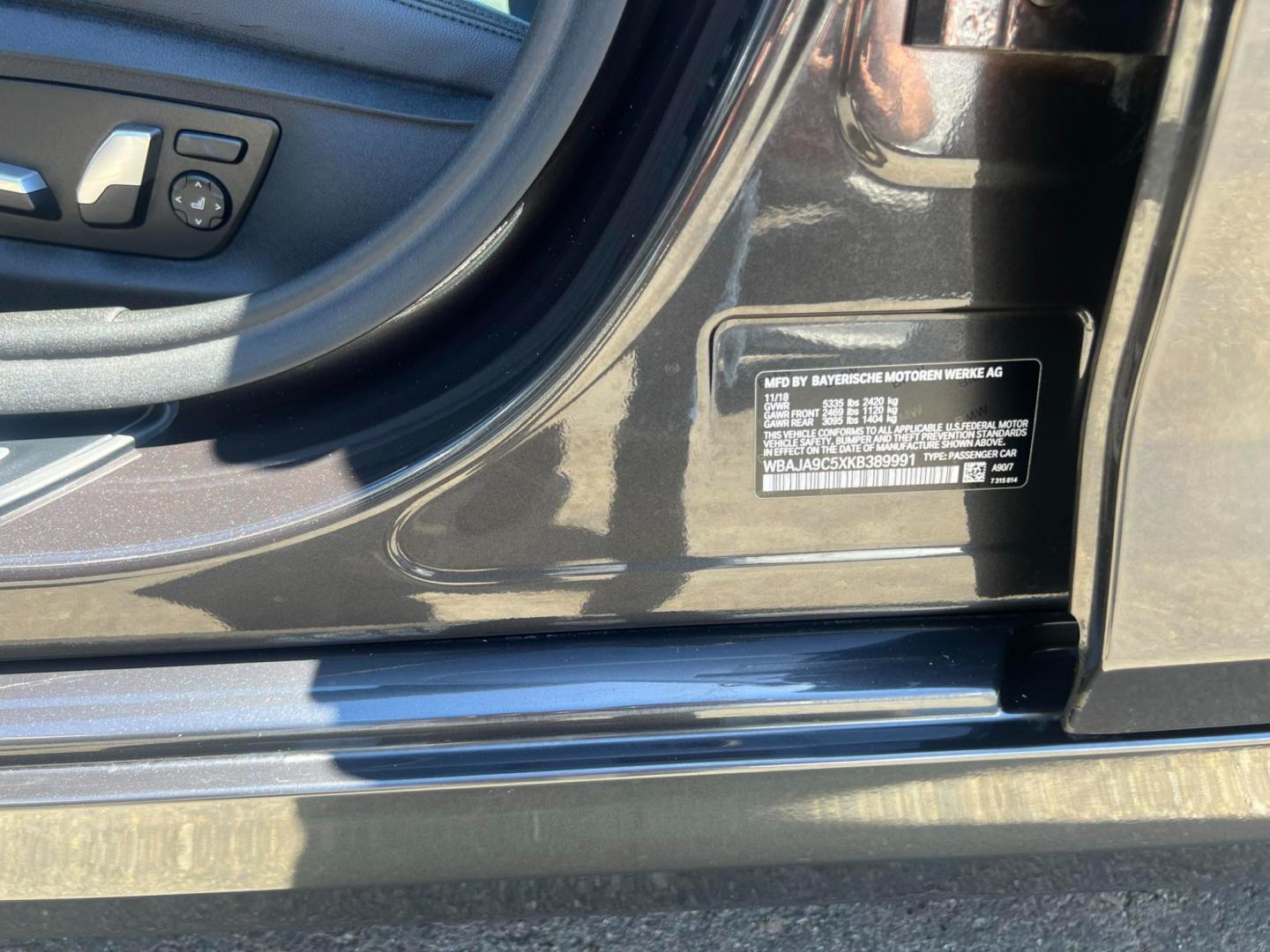 2019 DARK GRAY /BLACK BMW 5-Series (WBAJA9C5XKB) , located at 744 E Miner Ave, Stockton, CA, 95202, (209) 944-5770, 37.956863, -121.282082 - Photo#6